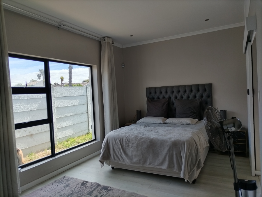 3 Bedroom Property for Sale in Parklands Western Cape